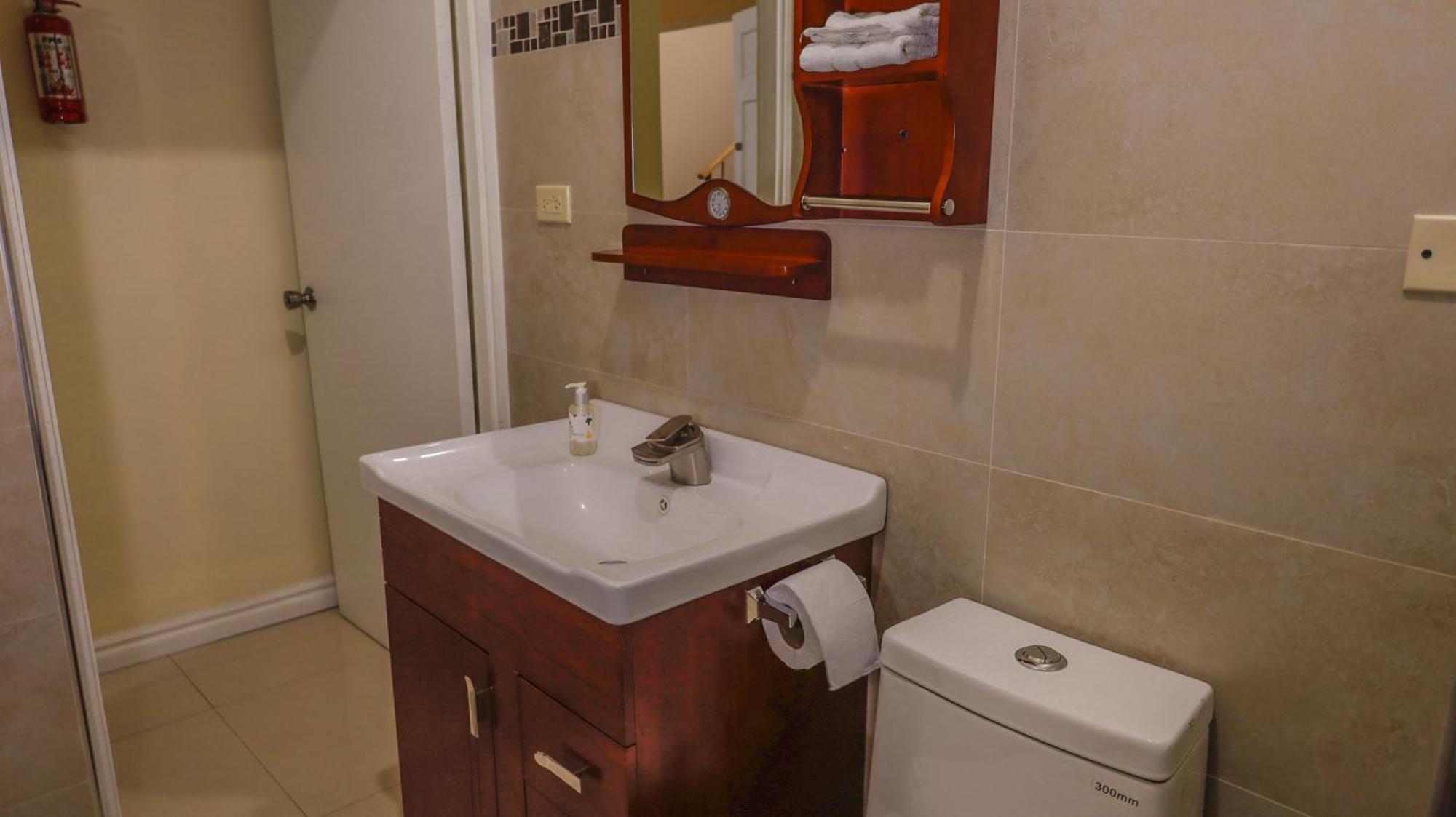 Ivs Bed And Breakfast Κίνγκστον Εξωτερικό φωτογραφία